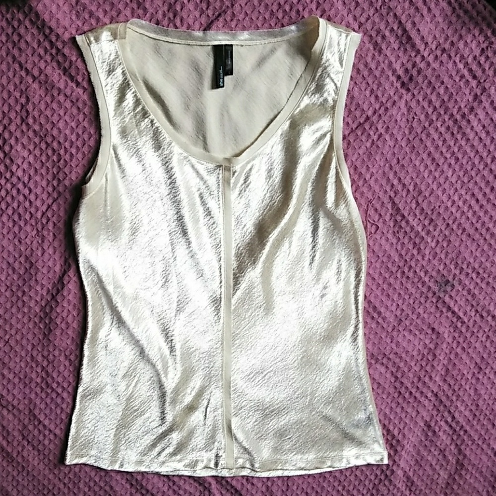 Beautiful tank size large new